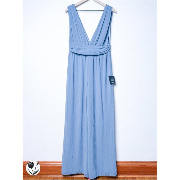 Women's NWT LULUS Jumpsuit M Blue Maxi Sleeveless V Neck Pantsuit Formal Gown - Picture 3 of 12